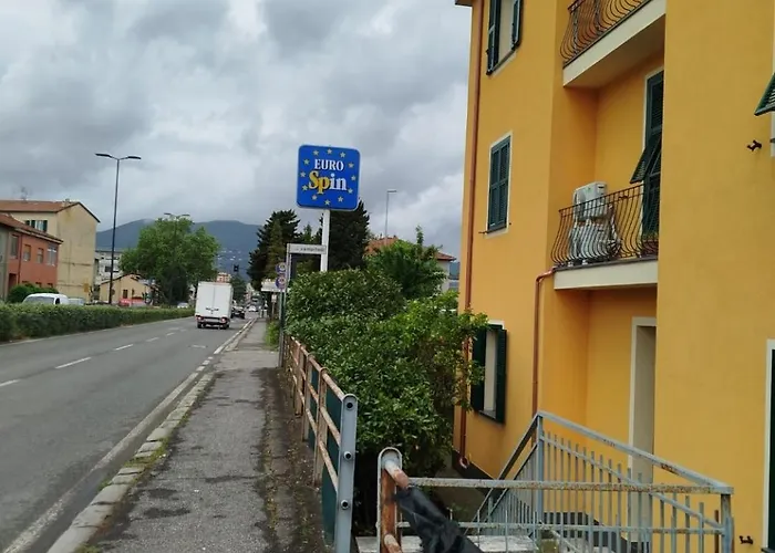 Handy Location Apartment